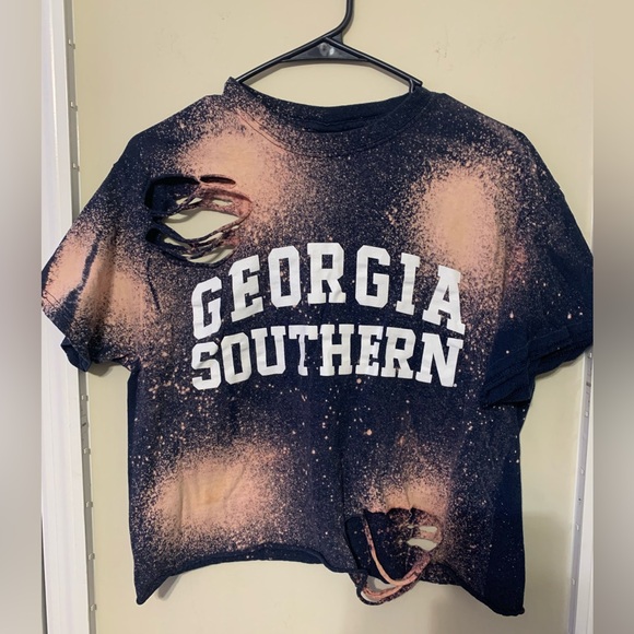 Gildan Tops - Juniors Medium Georgia Southern half shirt